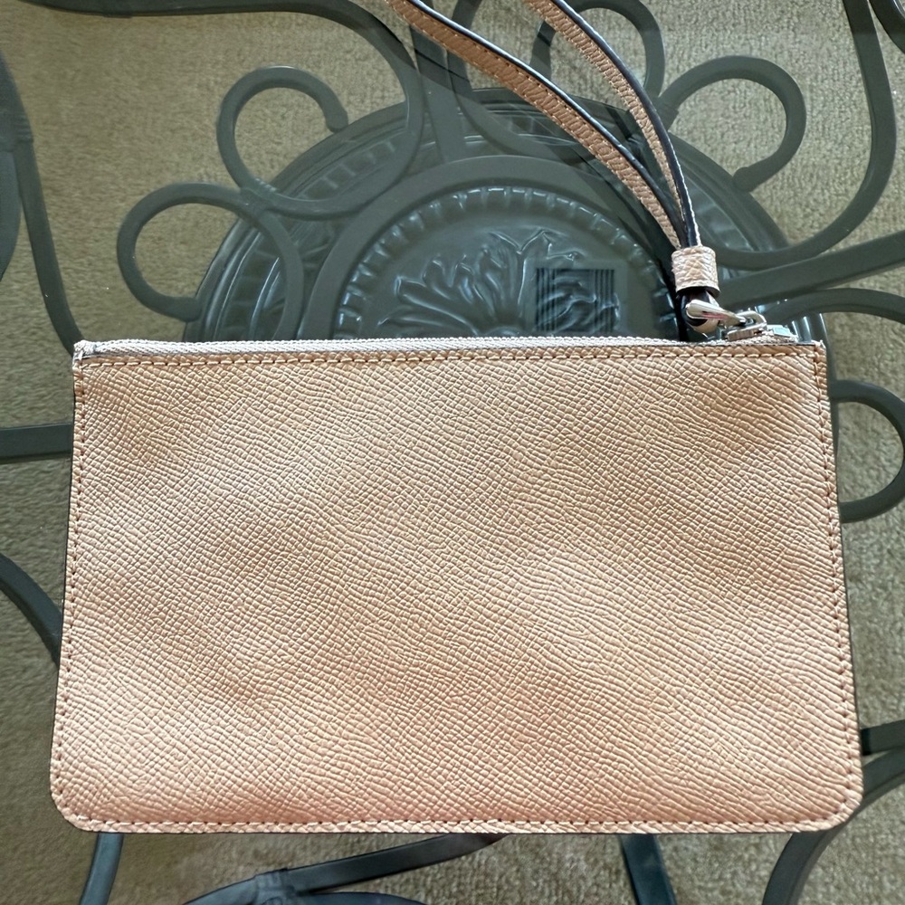 🎉🎉🎉SOLD Authentic Coach Gold Glitter Wristlet NEW - Picture 2 of 2